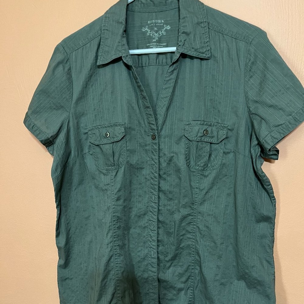 Sonoma Womans Short Sleeved Camp shirt. Olive Green XL.